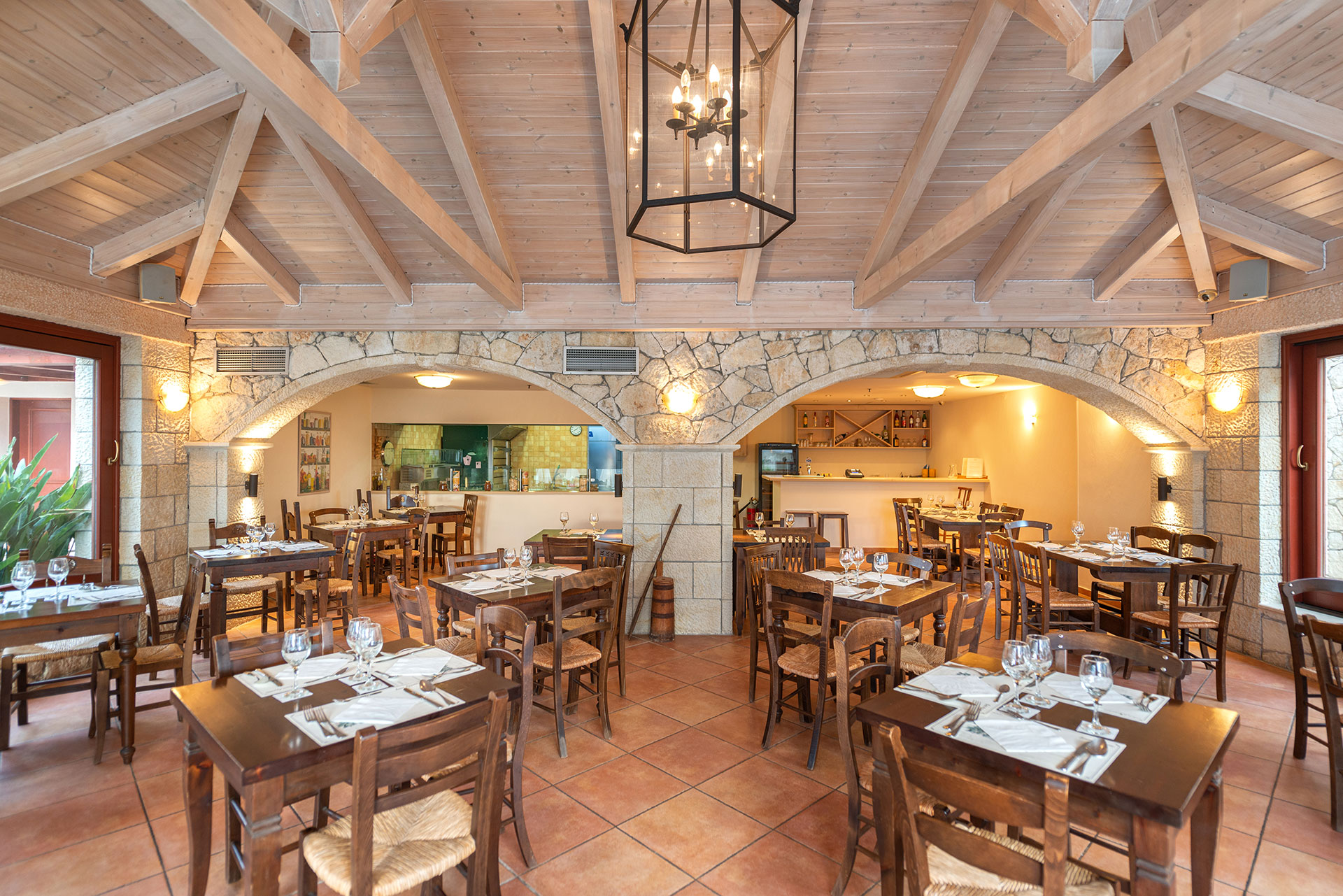 Παραδοσιακό πετρόχτιστο Ιταλικό εστιατόριο