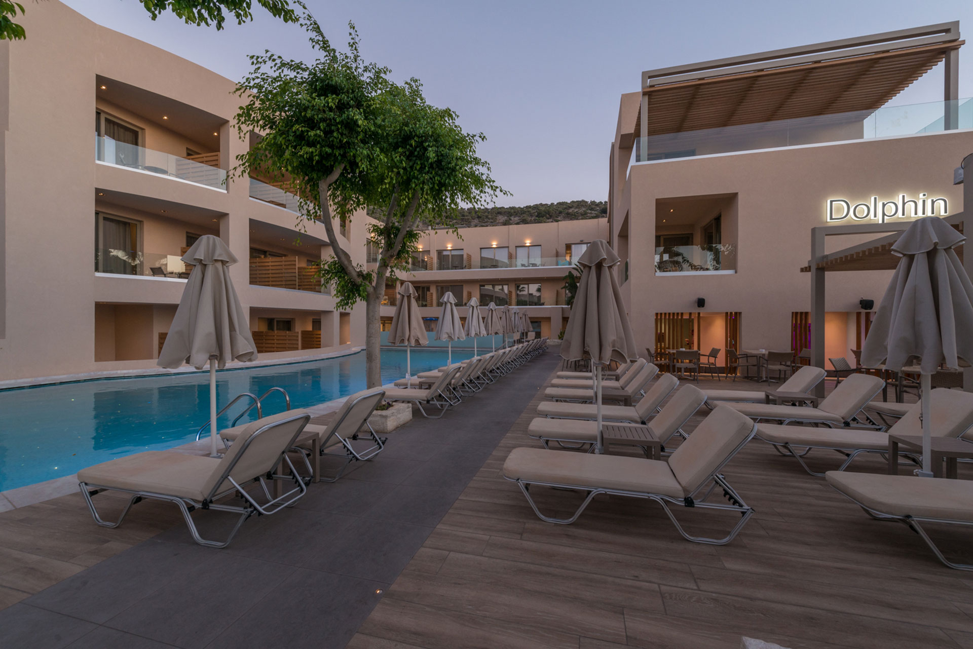 ξαπλώστρες μπαρ 