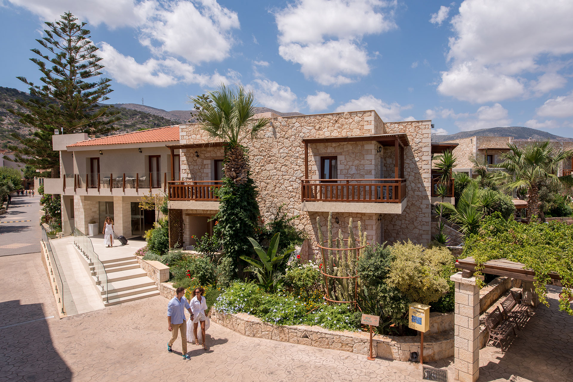 Εξωτερική όψη ξενοδοχείου